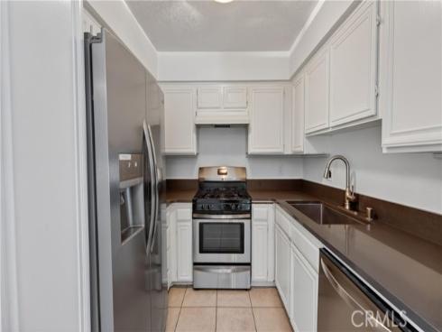 2600 W Segerstrom  D  Avenue, Santa Ana, CA