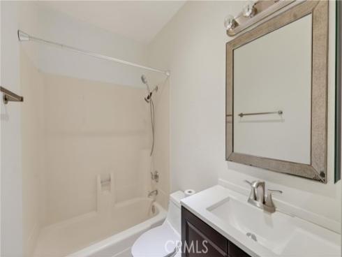 2600 W Segerstrom  D  Avenue, Santa Ana, CA