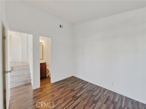 2600 W Segerstrom  D  Avenue, Santa Ana, CA