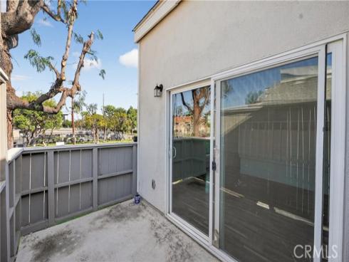 2600 W Segerstrom  D  Avenue, Santa Ana, CA