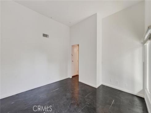 2600 W Segerstrom  D  Avenue, Santa Ana, CA