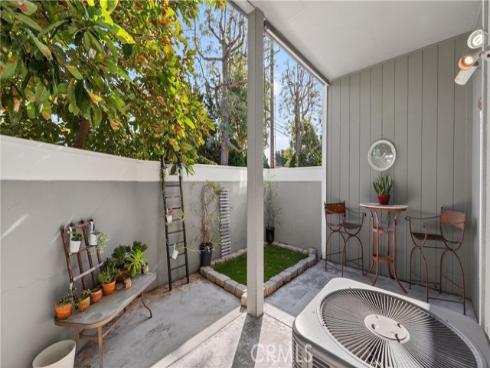 2600 W Segerstrom  D  Avenue, Santa Ana, CA