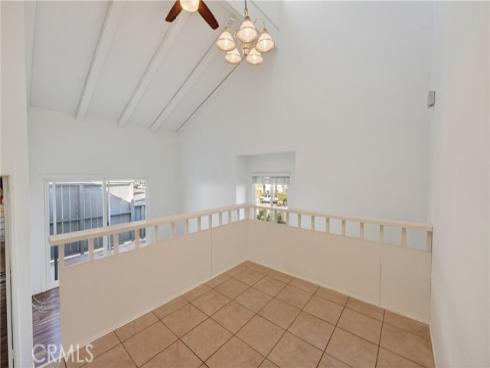 2600 W Segerstrom  D  Avenue, Santa Ana, CA