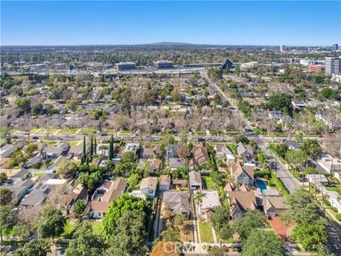 2416 Poinsettia Street