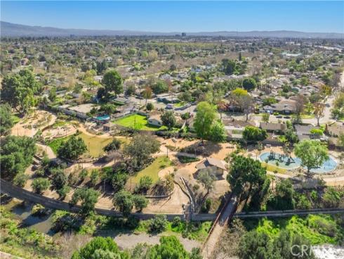 2416  Poinsettia   Street, Santa Ana, CA