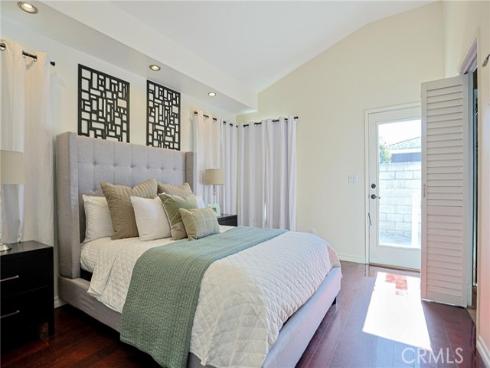 1014  Sheffield  , Santa Ana, CA