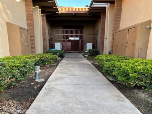 1400 W Warner  41  Avenue, Santa Ana, CA