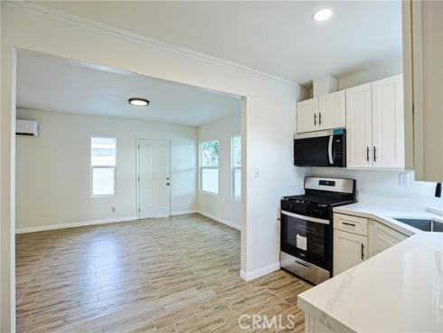 122 N Bewley   Street, Santa Ana, CA