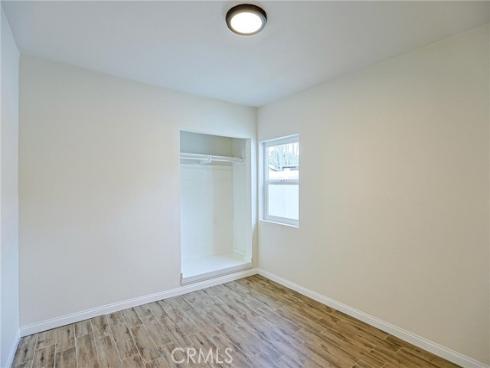 122 N Bewley   Street, Santa Ana, CA