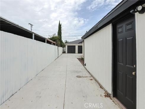 122 N Bewley   Street, Santa Ana, CA