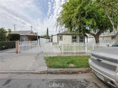 122 N Bewley   Street, Santa Ana, CA