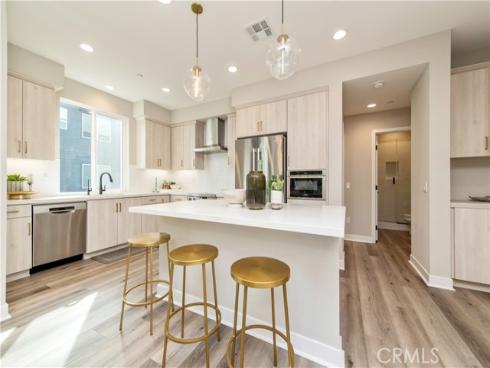 824  s harbor blvd  , Santa Ana, CA