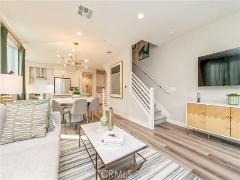 824  s harbor blvd  , Santa Ana, CA