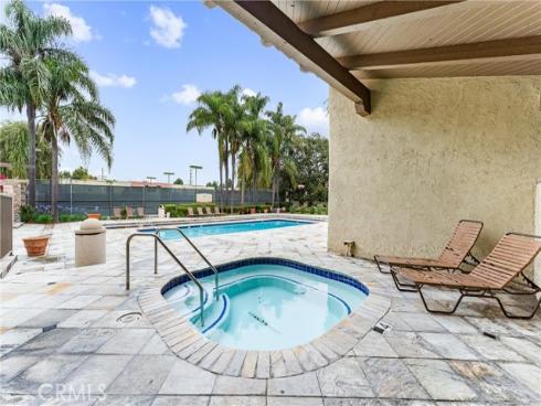 1345  Cabrillo Park  L16  Drive, Santa Ana, CA