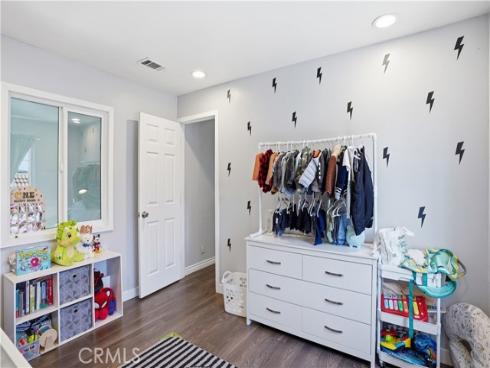 321  Burlington Common  , Santa Ana, CA