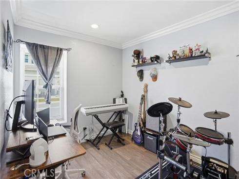 321  Burlington Common  , Santa Ana, CA