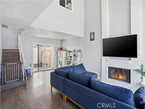 321  Burlington Common  , Santa Ana, CA