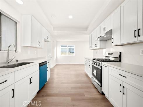 928 S Laurel   Street, Santa Ana, CA