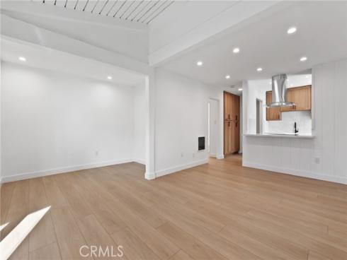 1030 W. Macarthur 90