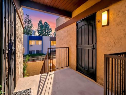 1030 W Macarthur  90 , Santa Ana, CA