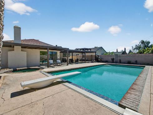 2610 N Deodar  , Santa Ana, CA