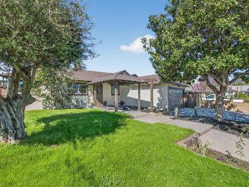 2610 N Deodar  , Santa Ana, CA