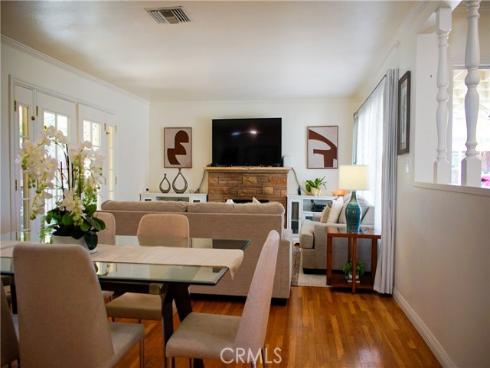 2019  Valencia  , Santa Ana, CA