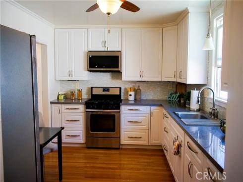 2019  Valencia  , Santa Ana, CA