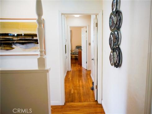 2019  Valencia  , Santa Ana, CA