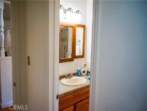 2019  Valencia  , Santa Ana, CA