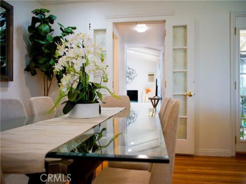 2019  Valencia  , Santa Ana, CA