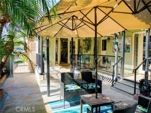 2019  Valencia  , Santa Ana, CA