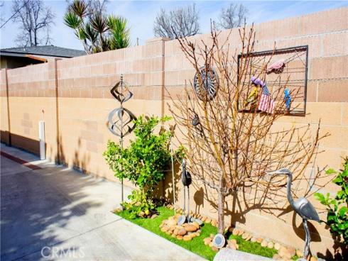 2019  Valencia  , Santa Ana, CA