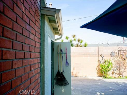 2019  Valencia  , Santa Ana, CA