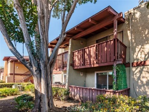 1000 W. Macarthur Boulevard 11