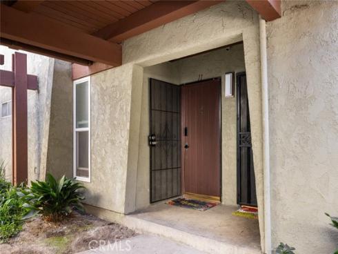 1000 W Macarthur  11  Boulevard, Santa Ana, CA