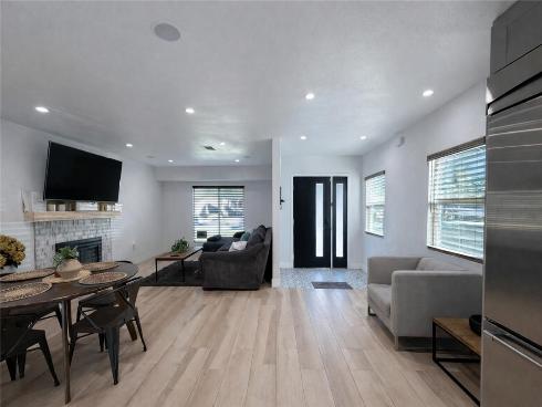 1020 N Raitt  , Santa Ana, CA