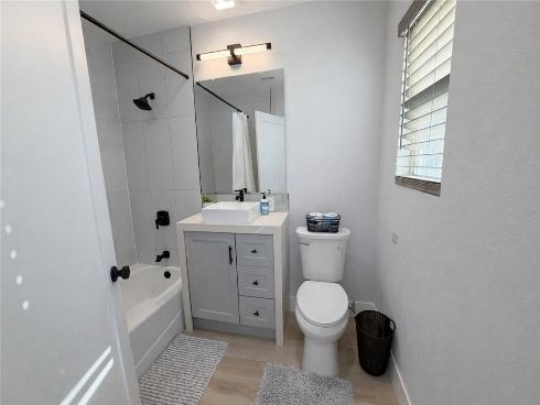 1020 N Raitt  , Santa Ana, CA