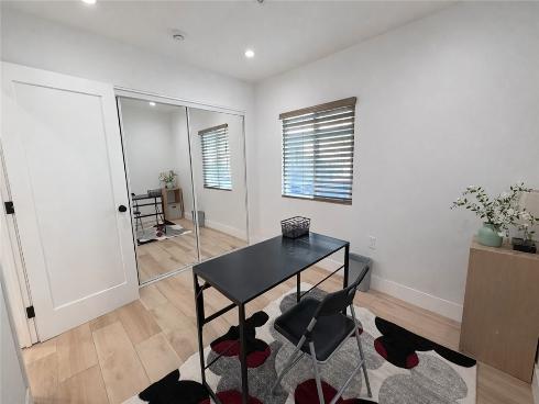 1020 N Raitt  , Santa Ana, CA