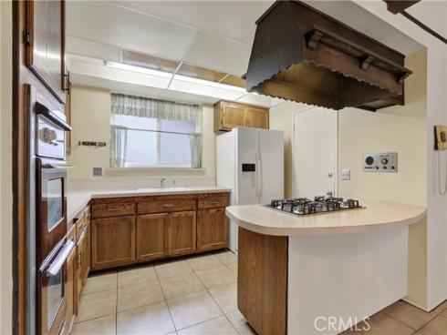 2218  Lewis   Street, Santa Ana, CA