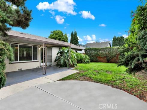 2218  Lewis   Street, Santa Ana, CA