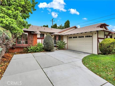2218  Lewis   Street, Santa Ana, CA