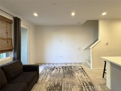 1530 W 1st  19 , Santa Ana, CA