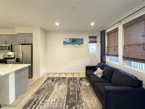 1530 W 1st  19 , Santa Ana, CA