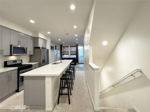 1530 W 1st  19 , Santa Ana, CA