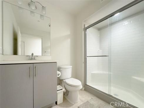 1530 W 1st  19 , Santa Ana, CA