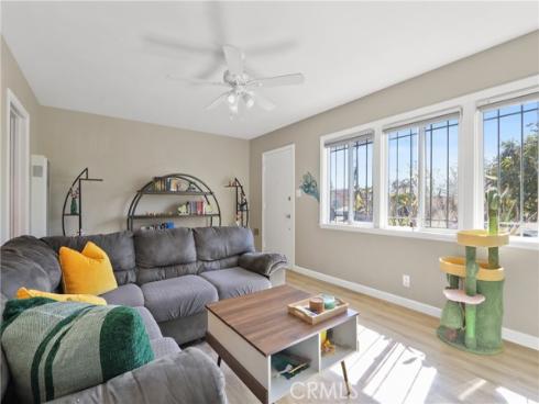 1221  Carlton  , Santa Ana, CA