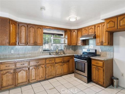 519  English  , Santa Ana, CA