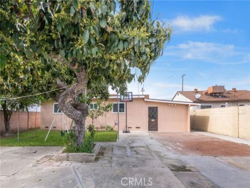 519  English  , Santa Ana, CA