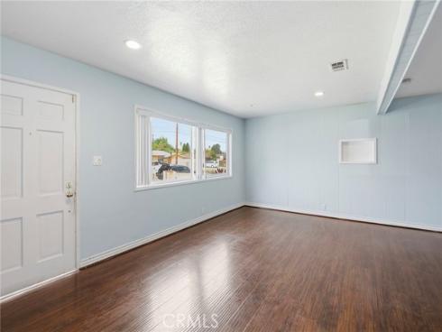 519  English  , Santa Ana, CA